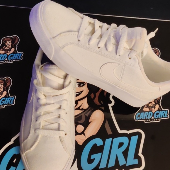 Shoes post - Picture 4 of 6